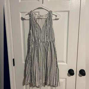Stripped Loft summer dress. Ties in the front and around the back. Size small.